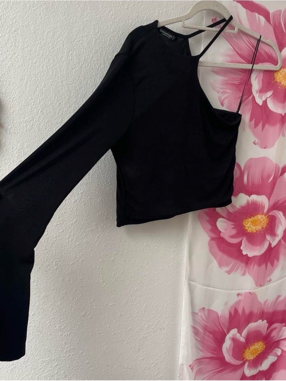 stradivarius Black One-Shoulder Asymmetric Crop Top